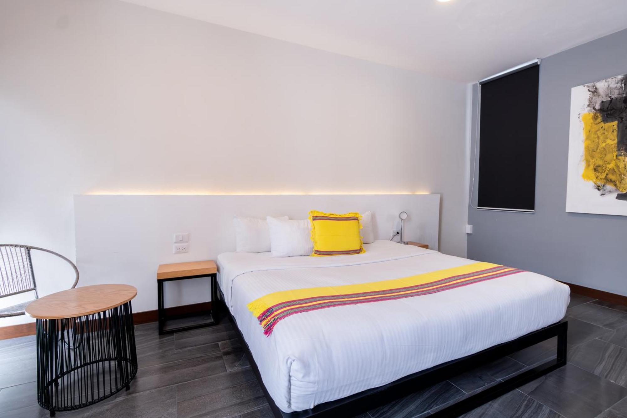 Hotel Urban Puebla By Grupo Amber Esterno foto